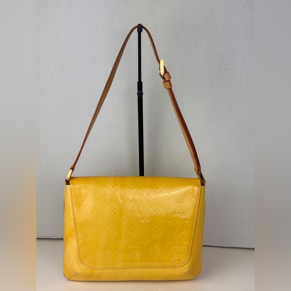 LOUIS VUITTON VERNIS THOMPSON STREET SHOULDER BAG BEIGE/YELLOW - Picture 4 of 16